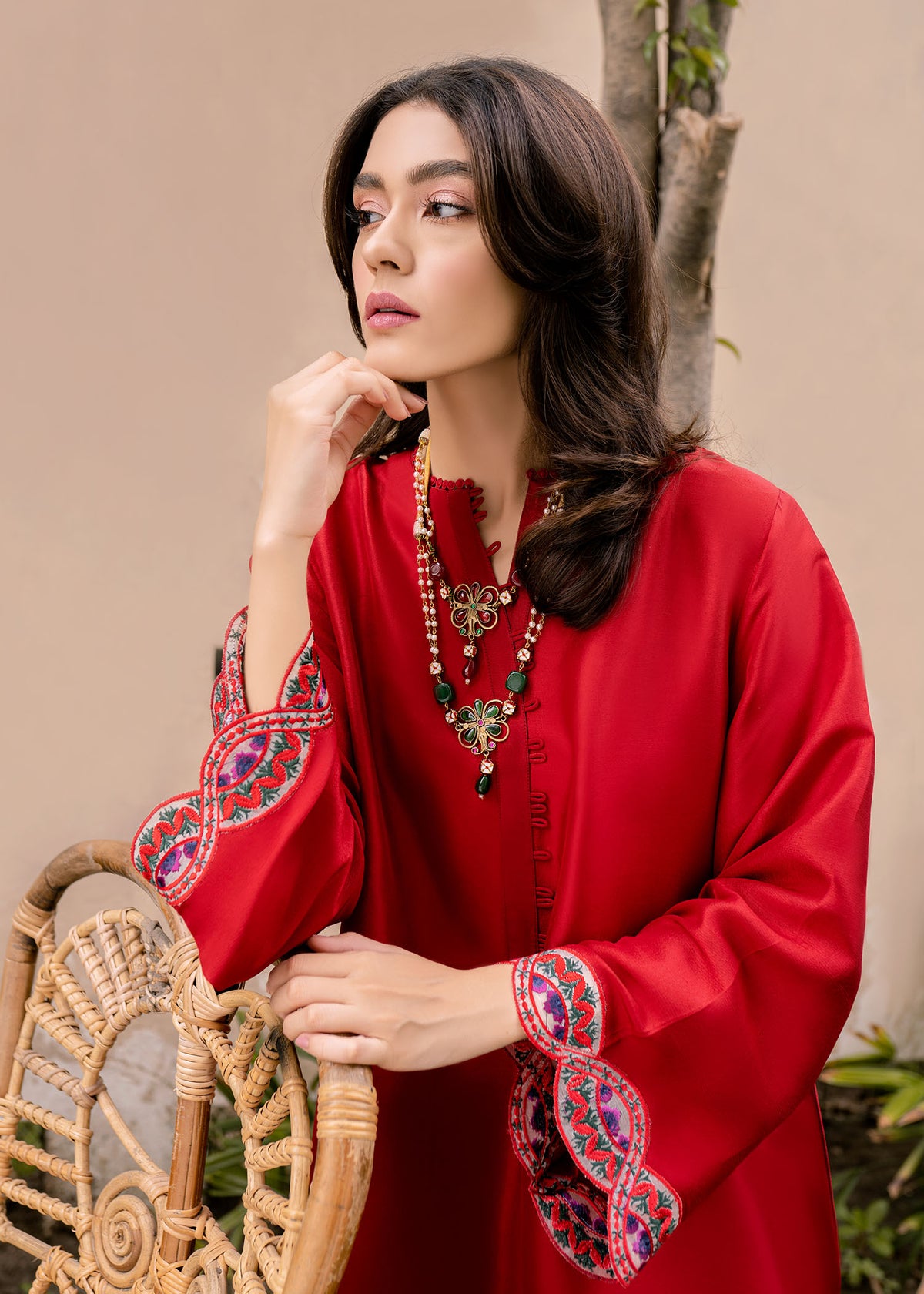 Rose Garden by Sadaf Fawad Khan — close-up view | SFK Formal
