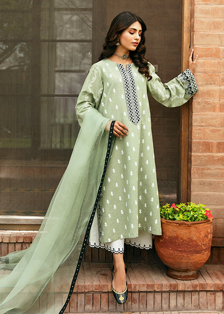 Green Daisy by Sadaf Fawad Khan — detail view | SFK Formal