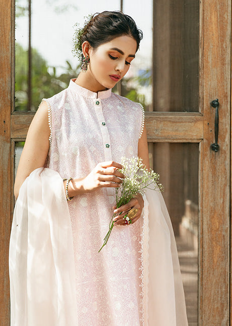 Lady Pink by Sadaf Fawad Khan — close-up view | SFK Formal