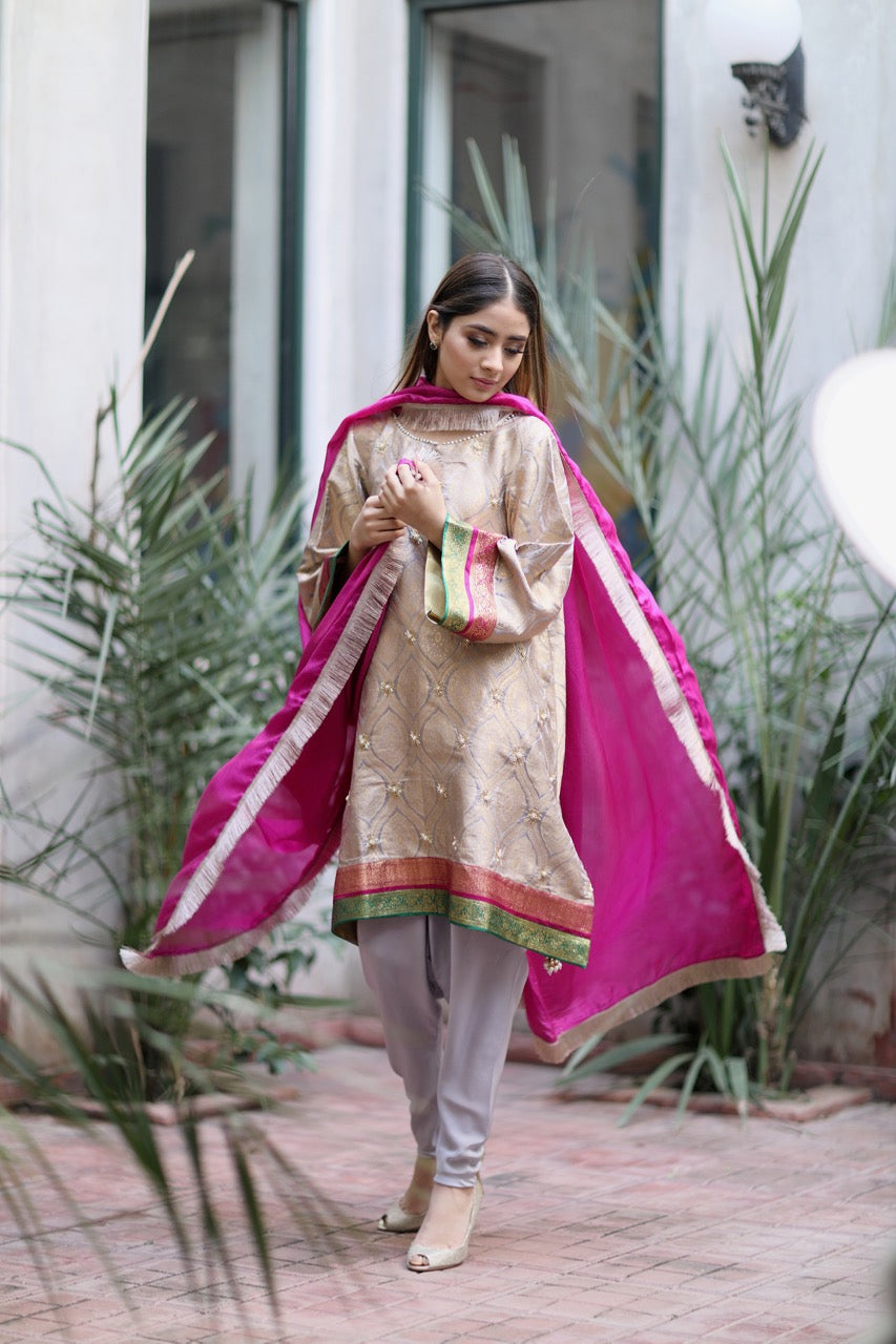 Star Burst Zardozi by Sadaf Fawad Khan — Grey Purple Brocade Tunic Grip Pants Silk Dupatta | SFK